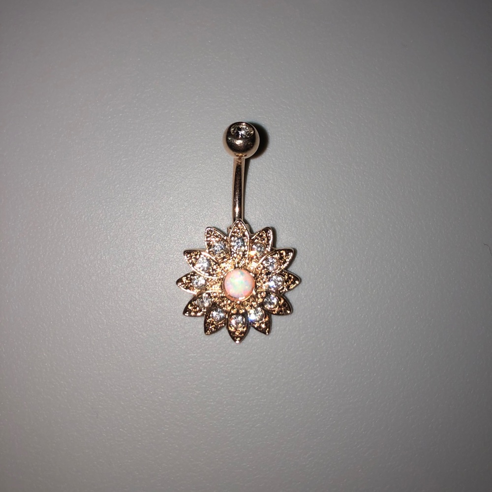 Flower belly ring